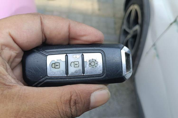 Used SWM X7 2017 1.5T Automatic Smart Enjoyment Version 7 Seats Vehicle Key