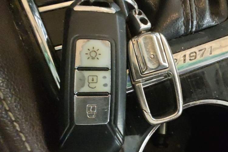 Used SWM X7 2017 1.5T Automatic Smart Enjoyment Version 7 Seats Vehicle Key