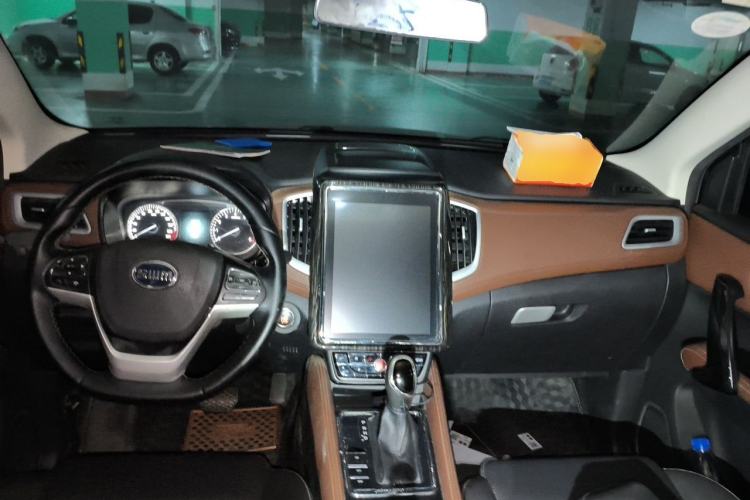 Used SWM X7 2018 1.5T Automatic Smart Enjoyment Version 7 Seats Center Console
