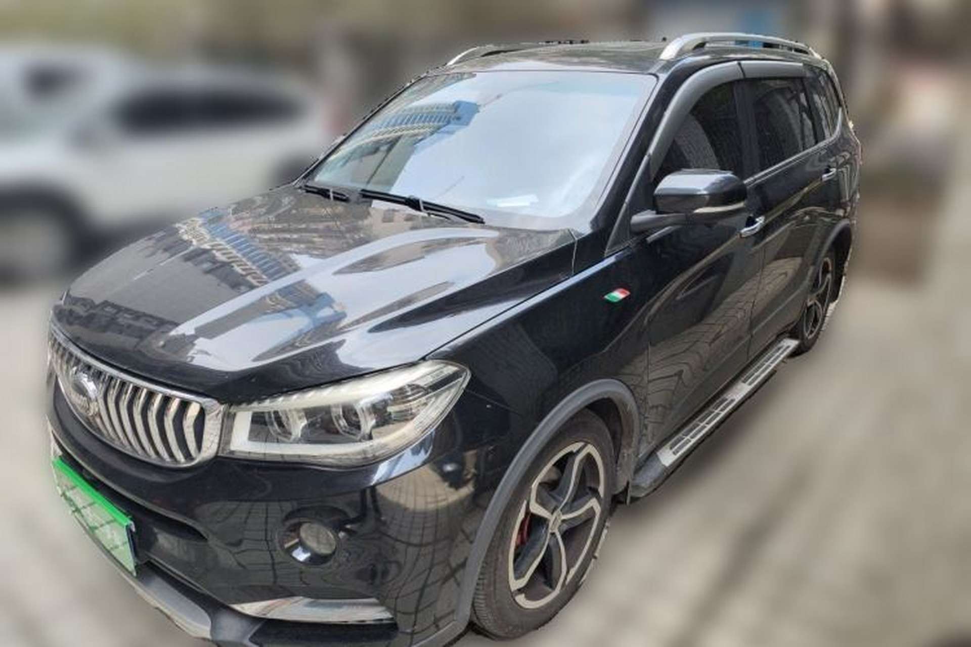 Used SWM X7 2018 Facelift 1.5T Automatic Comfort Version 5 Seats Front Left 45 Deg