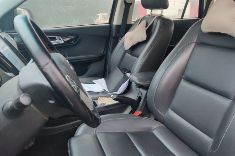Used SWM X7 2018 1.8L Manual Luxury Edition 7 Seats Left Front Seat