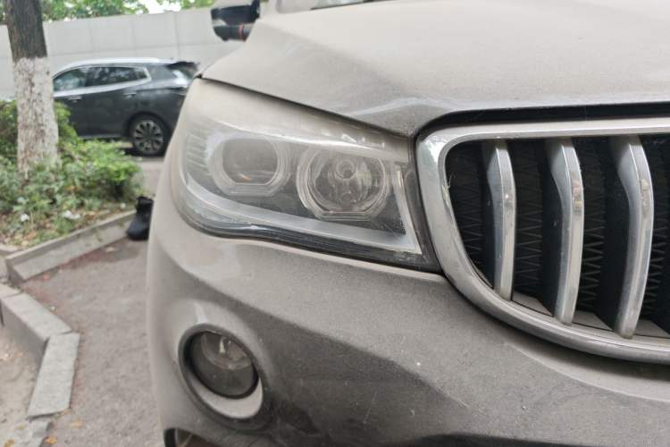 Used SWM X7 2018 Facelift 1.5T Automatic Comfort Version 7 Seats Right Front Headlight