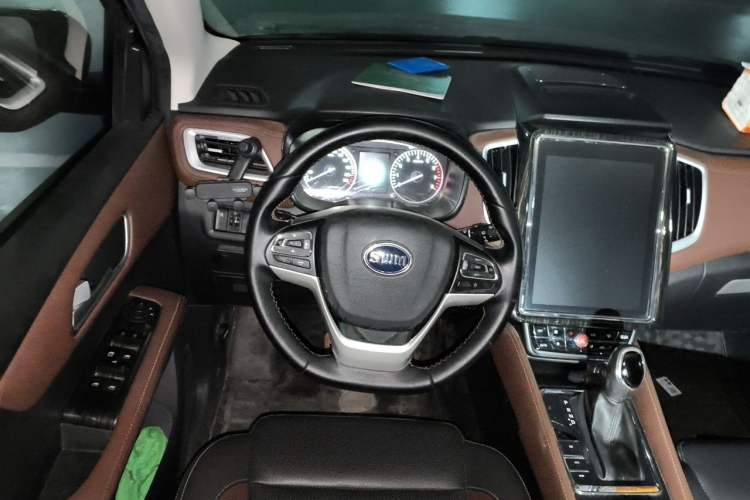 Used SWM X7 2018 1.5T Automatic Smart Enjoyment Version 7 Seats Steering Wheel
