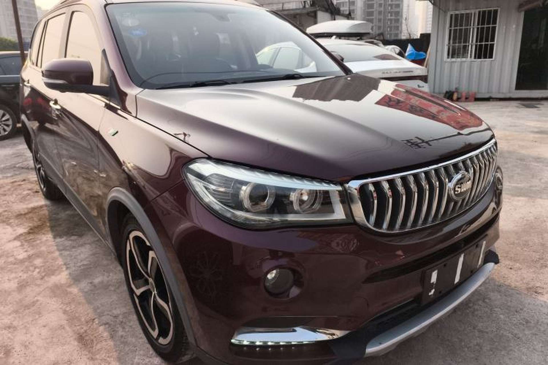 Used SWM X7 2018 1.5T Manual Luxury Version 7 Seats Exterior 2
