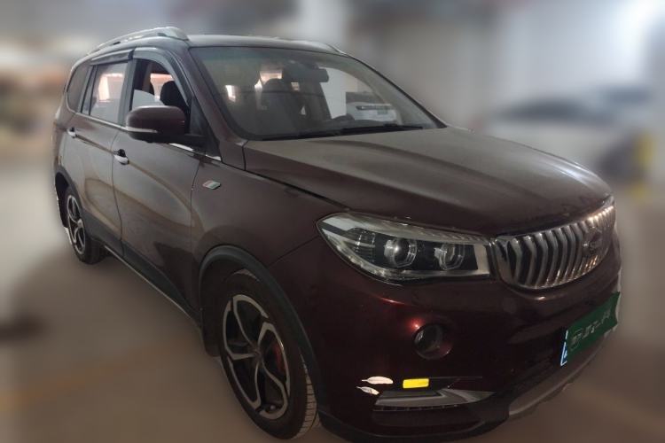 Used SWM X7 2018 1.5T Manual Luxury Version 7 Seats Front Right 45 Deg