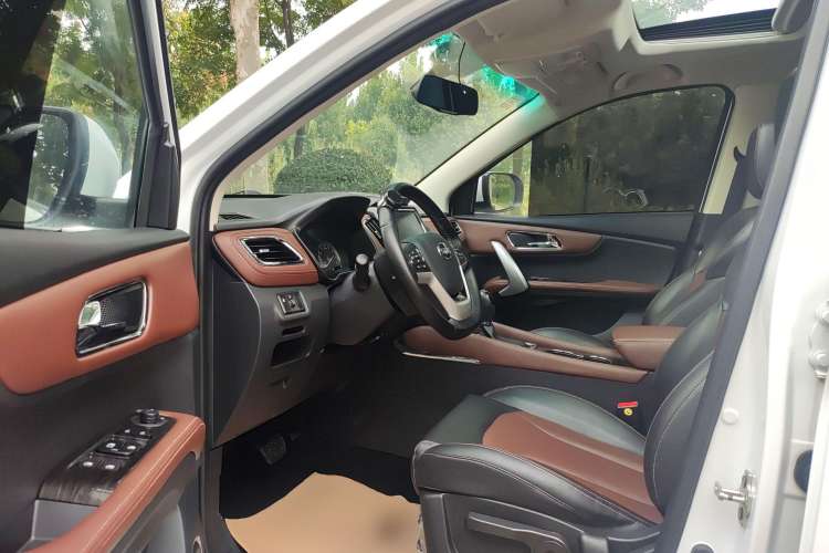 Used SWM X7 2018 Facelift 1.5T Automatic Comfort Version 7 Seats Driver Seat