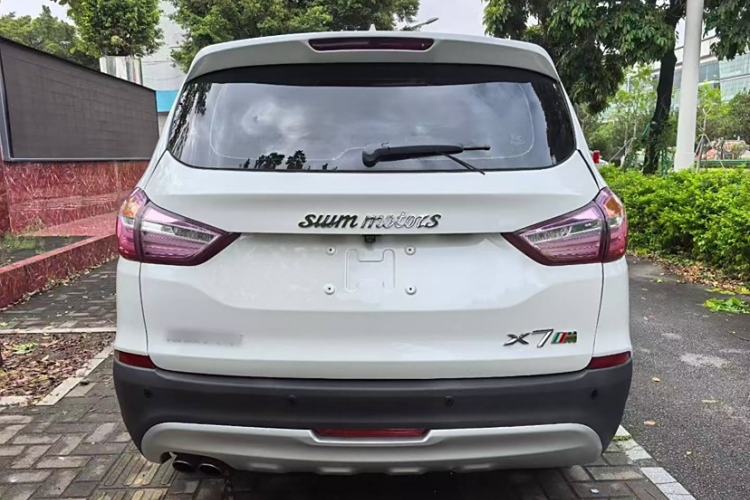 Used SWM X7 2018 Revised Version 1.8L Manual Comfort Edition 7 Seats Exterior 3