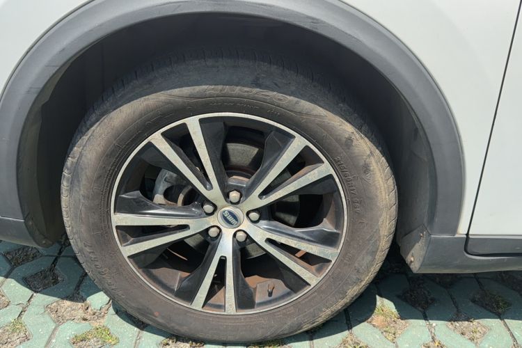 Used SWM X7 2018 1.8L Manual Comfort Version 7 Seats Exterior 4