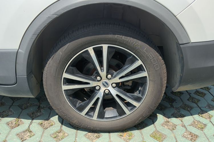 Used SWM X7 2018 1.8L Manual Comfort Version 7 Seats Exterior 5