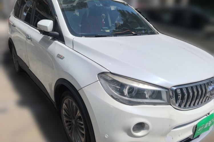Used SWM X7 2018 Facelift 1.5T Manual Comfort Version 7 Seats Front Right 45 Deg