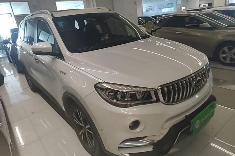 Used SWM X7 2018 1.8L Manual Comfort Version 7 Seats Front Right 45 Deg