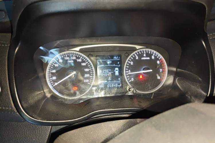 Used SWM X7 2018 Revised Version 1.8L Manual Comfort Edition 7 Seats Instrument Cluster