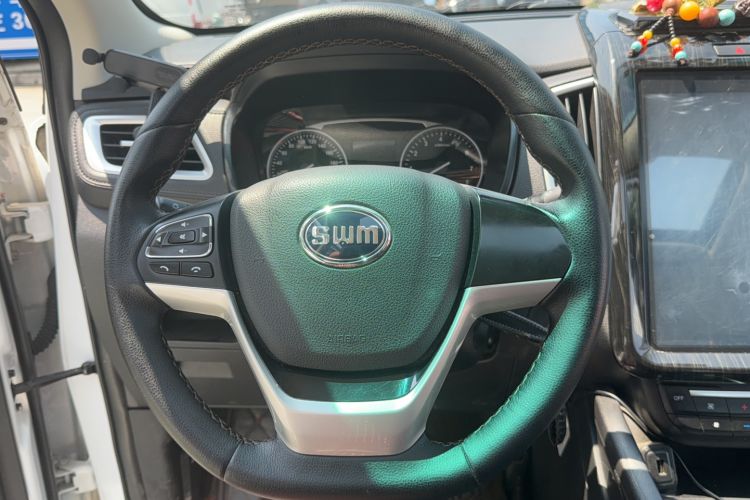 Used SWM X7 2018 1.8L Manual Comfort Version 7 Seats Interior 1