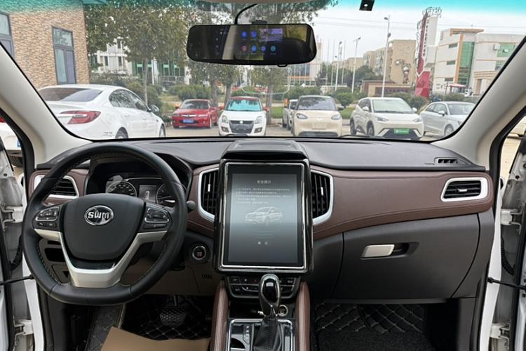 Used SWM X7 2018 1.5T Automatic Smart Enjoyment Version 7 Seats Interior 1