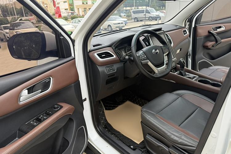 Used SWM X7 2018 1.5T Automatic Smart Enjoyment Version 7 Seats Interior 2
