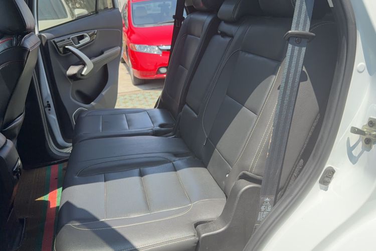 Used SWM X7 2018 1.8L Manual Comfort Version 7 Seats Left Rear Seat