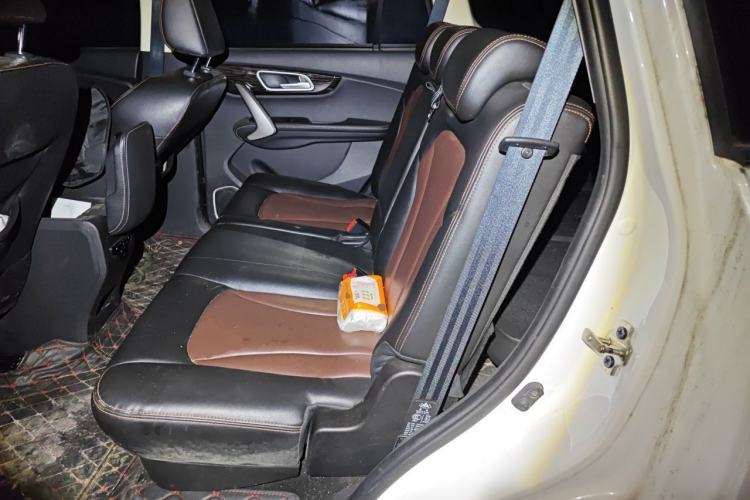 Used SWM X7 2018 Revised Version 1.8L Manual Comfort Edition 7 Seats Left Rear Seat