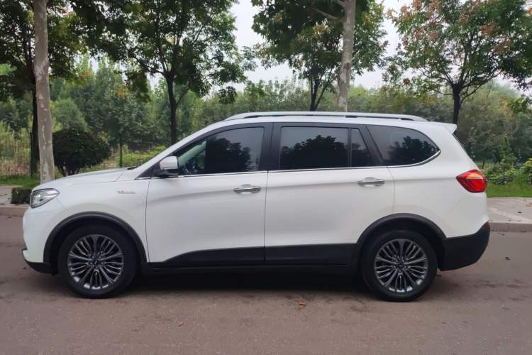 Used SWM X7 2018 Facelift 1.5T Automatic Comfort Version 7 Seats Left Side