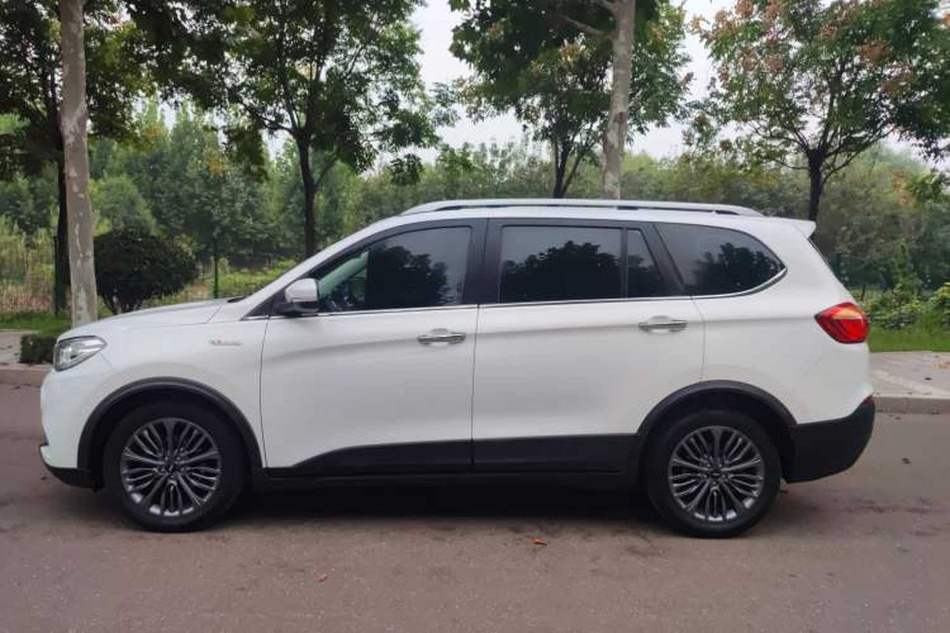 Used SWM X7 2018 Facelift 1.5T Automatic Comfort Version 7 Seats Left Side