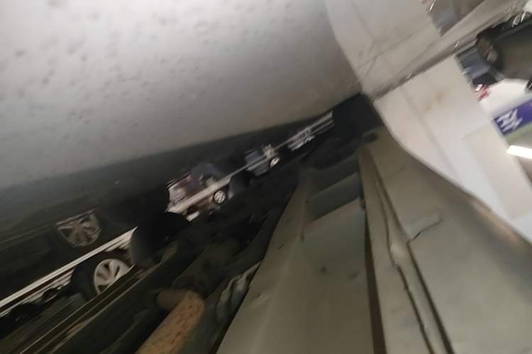 Used SWM X7 2018 1.8L Manual Comfort Version 7 Seats Left Side Sill