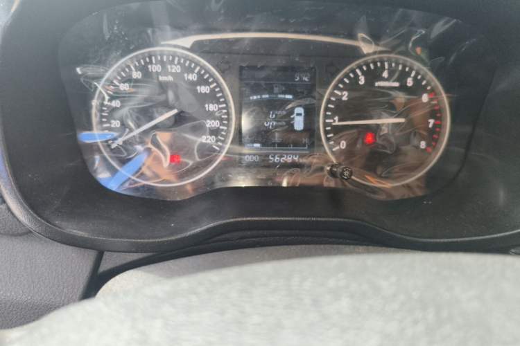 Used SWM X7 2018 1.8L Manual Comfort Version 7 Seats Odometer Close Up