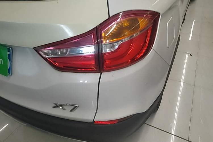 Used SWM X7 2018 1.8L Manual Comfort Version 7 Seats Right Rear Taillight