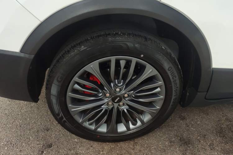 Used SWM X7 2018 Facelift 1.5T Automatic Comfort Version 7 Seats Right Rear Wheel Hub