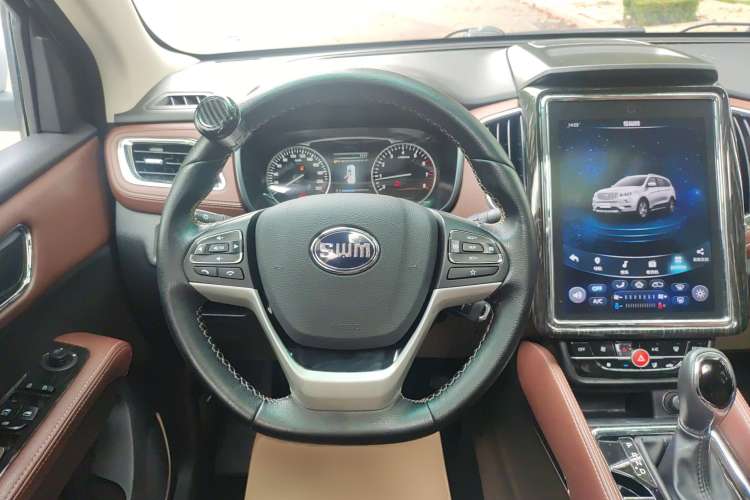 Used SWM X7 2018 Facelift 1.5T Automatic Comfort Version 7 Seats Steering Wheel