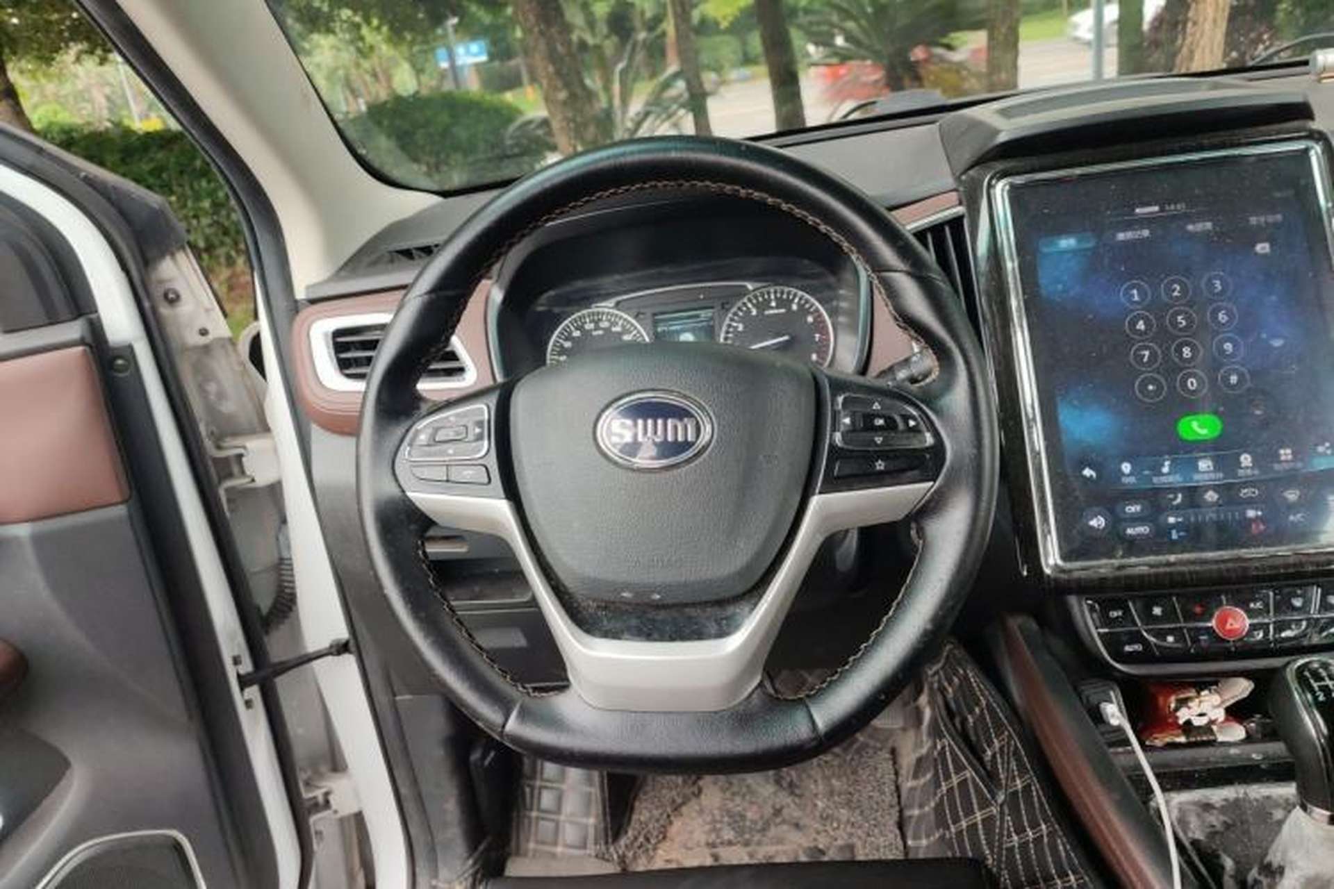Used SWM X7 2018 1.5T Manual Luxury Connected Version 7 Seats Steering Wheel