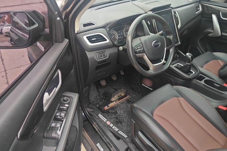 Used SWM X7 2020 2.0L Manual Comfort Version 7 Seats Driver Seat