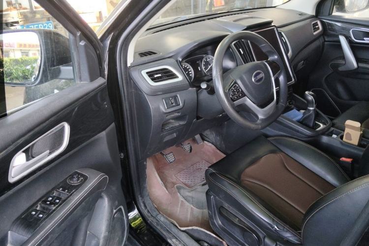 Used SWM X7 2020 2.0L Manual Comfort Version 7 Seats Driver Seat