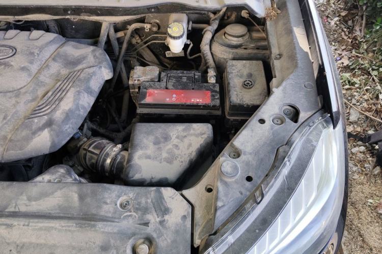 Used SWM X7 2020 2.0L Manual Comfort Version 7 Seats Engine Bay Left