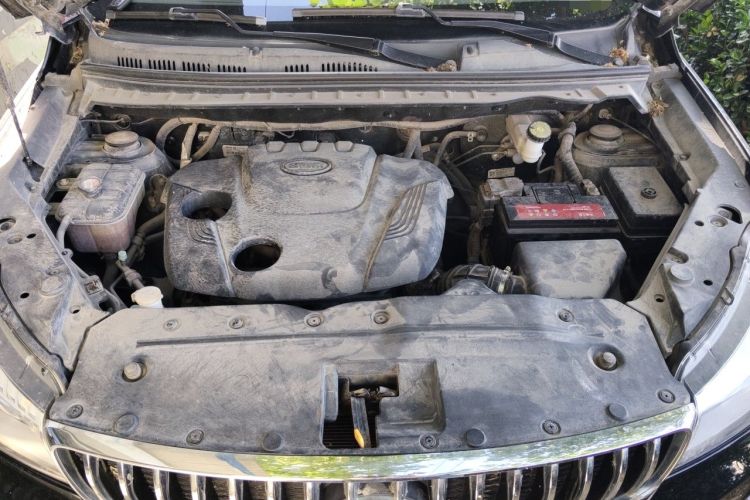 Used SWM X7 2020 2.0L Manual Comfort Version 7 Seats Engine Bay