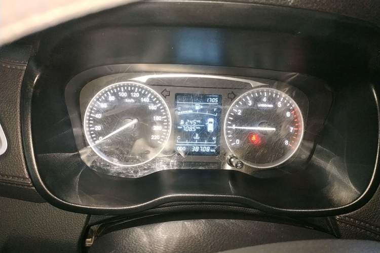 Used SWM X7 2020 2.0L Manual Comfort Version 7 Seats Instrument Cluster