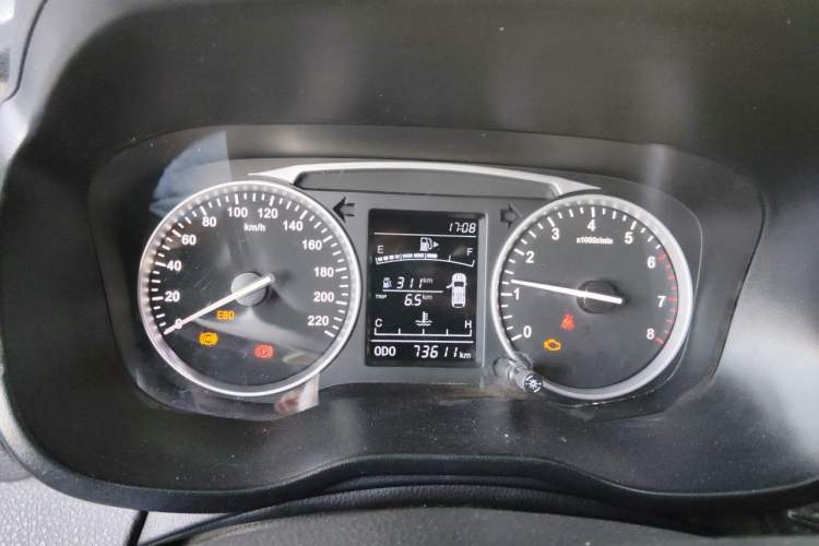 Used SWM X7 2020 2.0L Manual Comfort Version 7 Seats Instrument Cluster