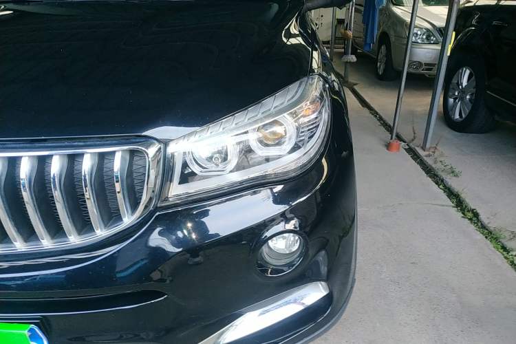 Used SWM X7 2020 2.0L Manual Comfort Version 7 Seats Left Front Headlight