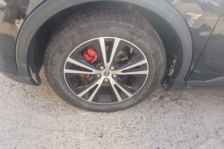 Used SWM X7 2020 2.0L Manual Comfort Version 7 Seats Left Front Wheel Hub