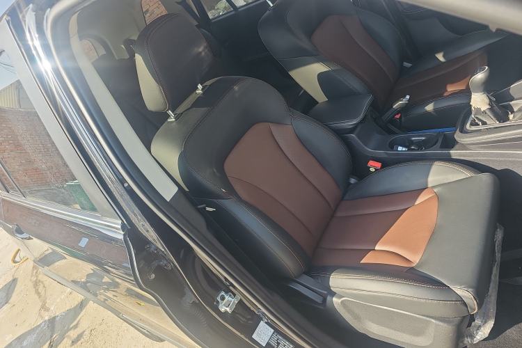 Used SWM X7 2020 2.0L Manual Comfort Version 7 Seats Right Front Seat