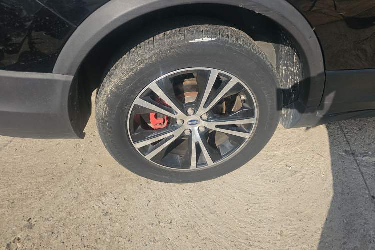 Used SWM X7 2020 2.0L Manual Comfort Version 7 Seats Right Rear Wheel Hub