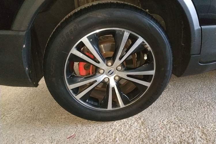 Used SWM X7 2020 2.0L Manual Comfort Version 7 Seats Right Rear Wheel Hub