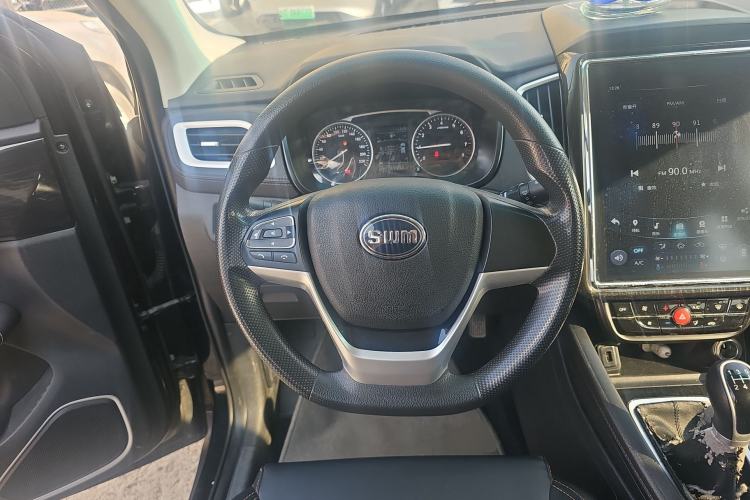 Used SWM X7 2020 2.0L Manual Comfort Version 7 Seats Steering Wheel
