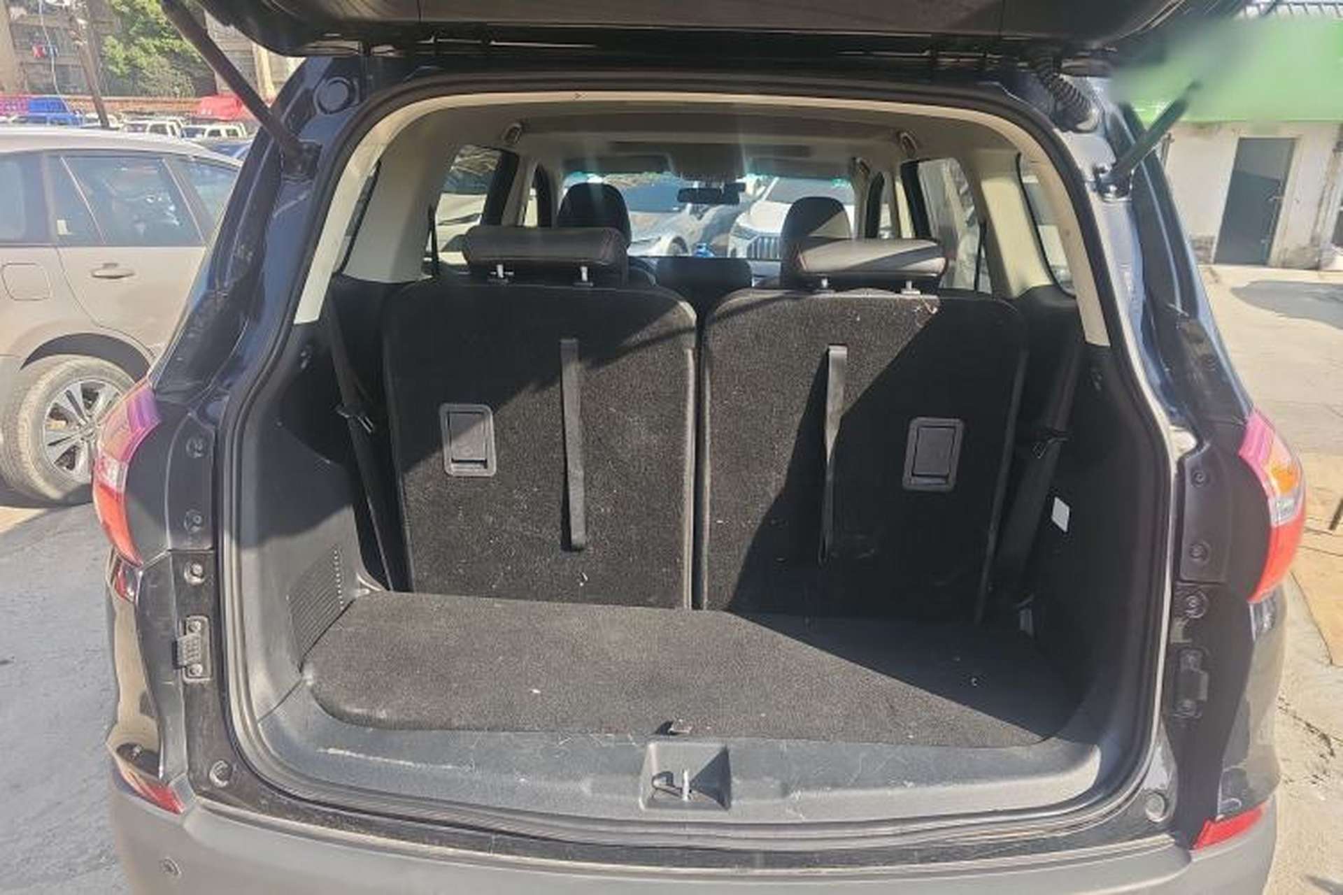 Used SWM X7 2020 2.0L Manual Comfort Version 7 Seats Trunk