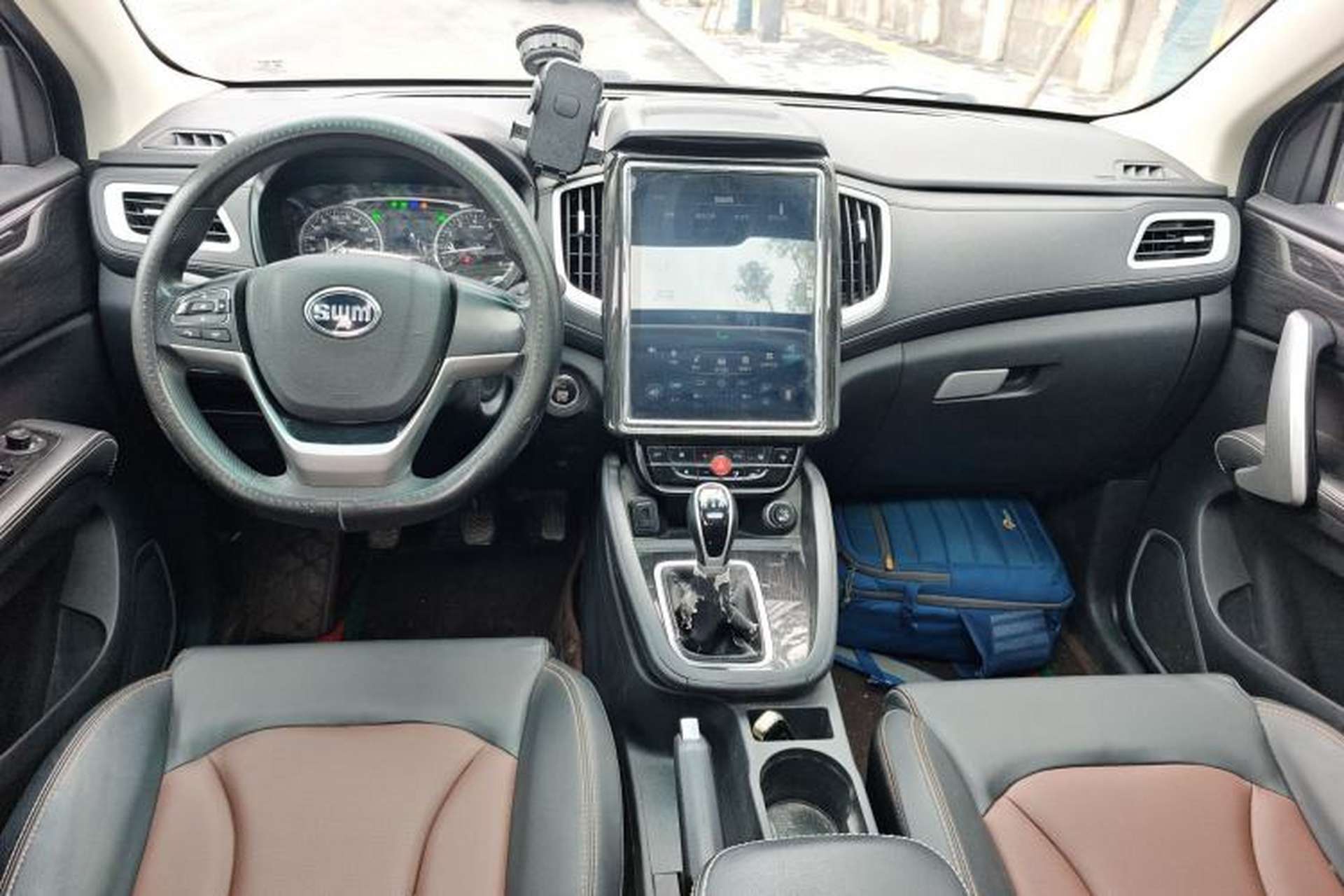 Used SWM X7 2020 2.0L Manual Comfort Version 7 Seats Center Console