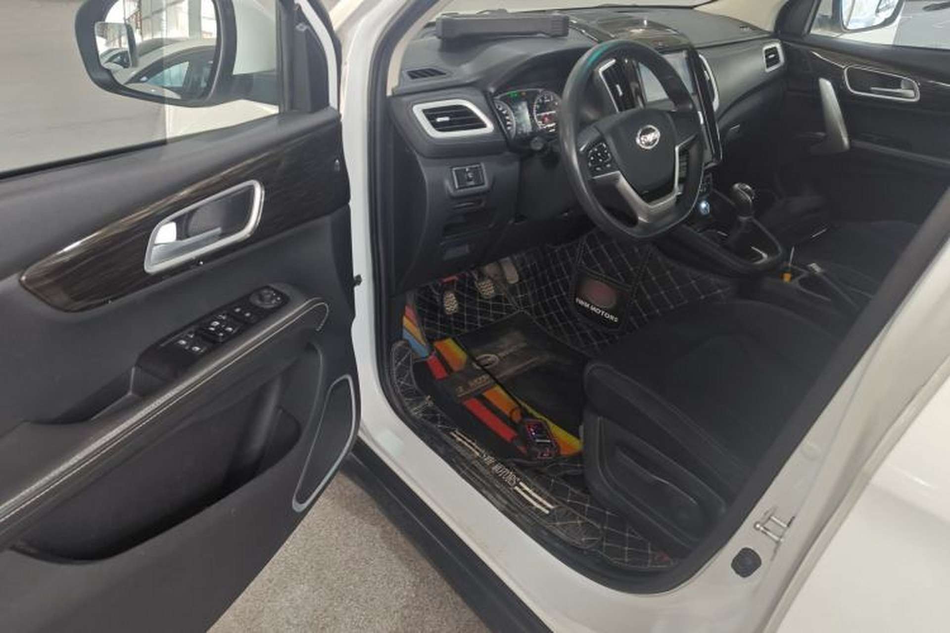 Used SWM X7 2020 2.0L Manual Champion Edition 7 Seats Driver Seat