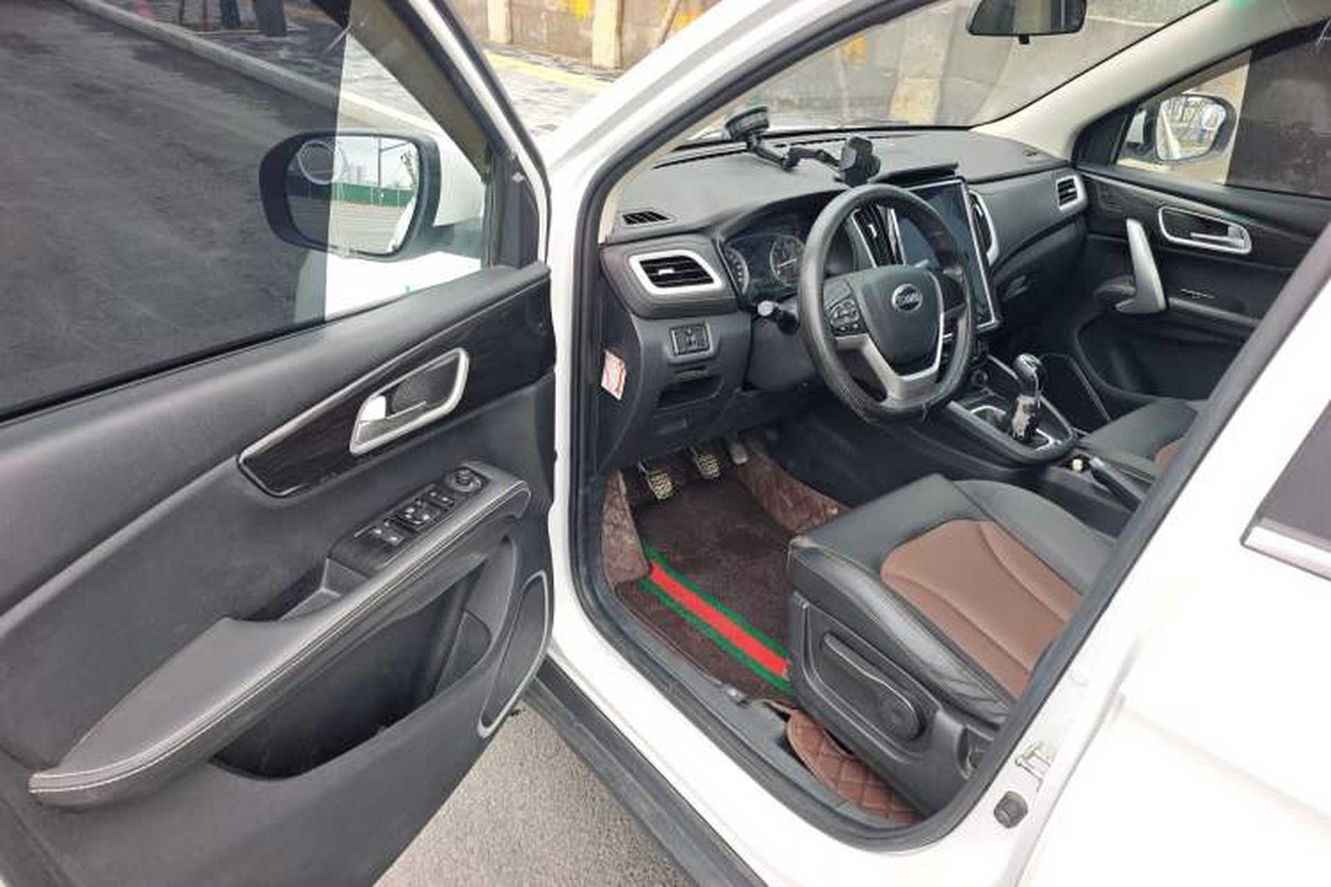 Used SWM X7 2020 2.0L Manual Comfort Version 7 Seats Driver Seat