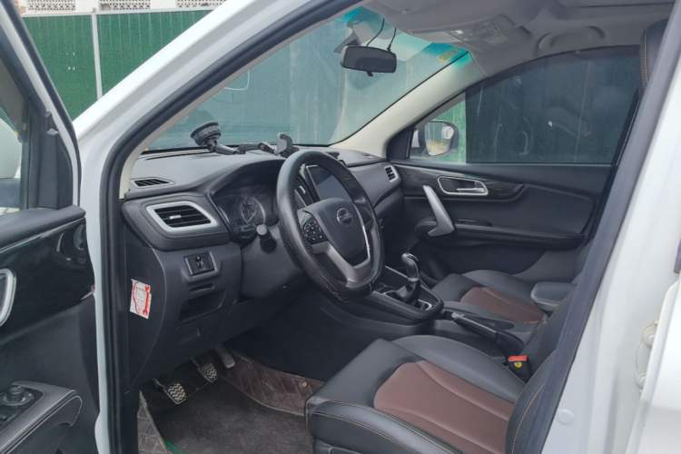 Used SWM X7 2020 2.0L Manual Comfort Version 7 Seats Driver Seat