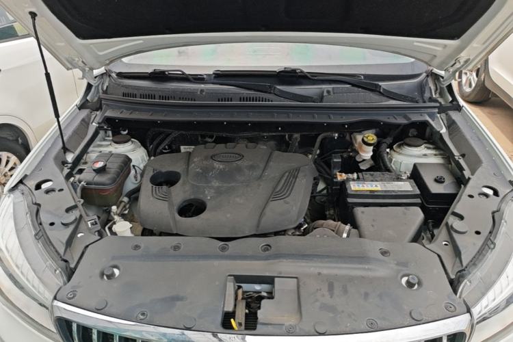 Used SWM X7 2020 2.0L Manual Comfort Version 7 Seats Engine Bay