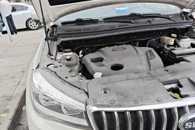Used SWM X7 2020 2.0L Manual Comfort Version 7 Seats Engine Bay Right