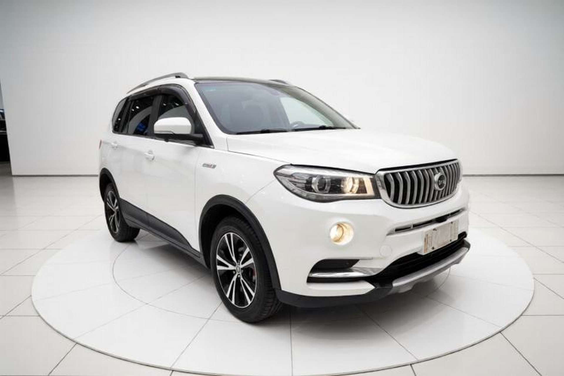 Used SWM X7 2020 2.0L Manual Comfort Version 7 Seats Exterior 1