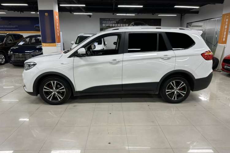 Used SWM X7 2020 2.0L Manual Comfort Version 7 Seats Exterior 2